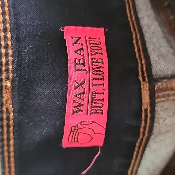 Dark-Colored Cropped Jeans - Picture 5 of 7